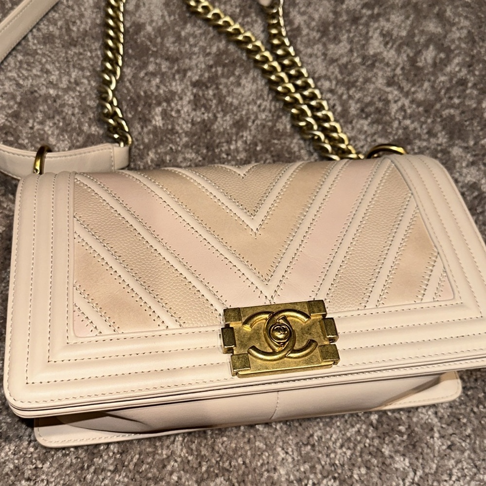 Chanel Le Boy View 2
